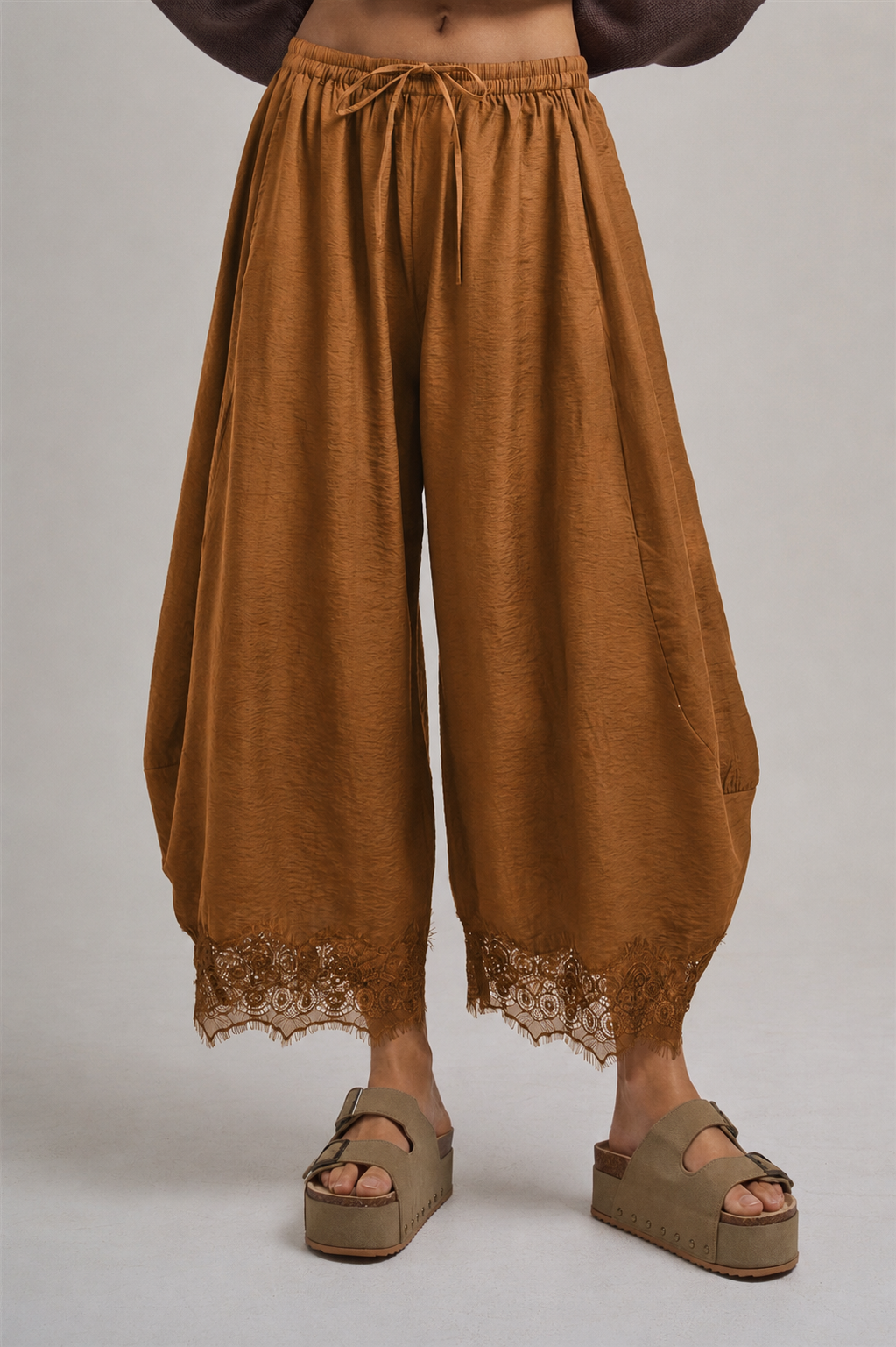 CECE FLOWY WIDE BALLOON LEG PANTS