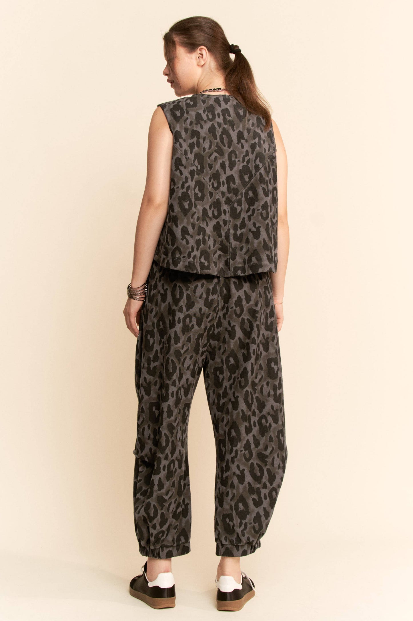 TATUM LEOPARD PRINTED SOFT KNIT CINCH TIE TOP PANTS SET