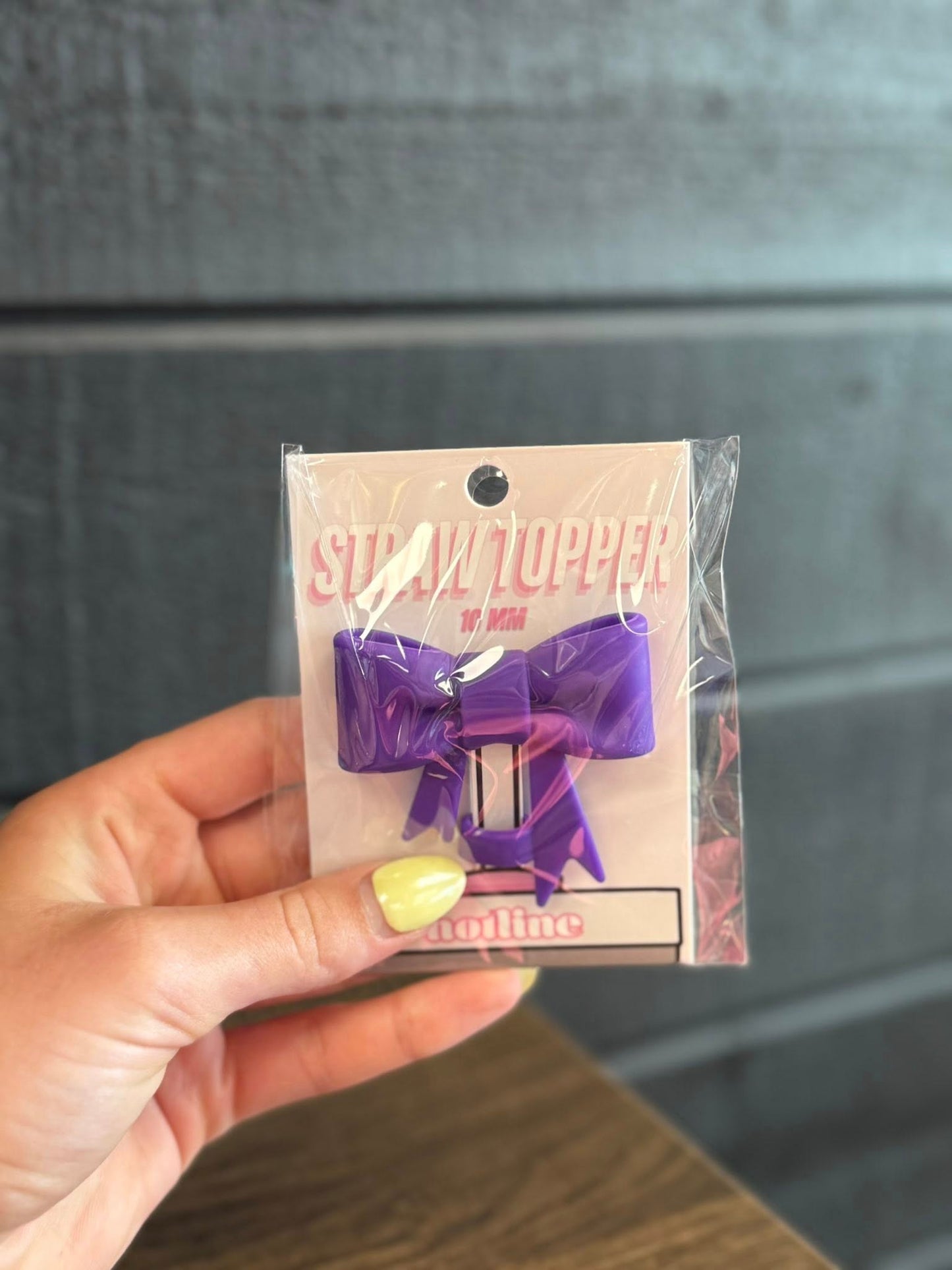 Bow Straw Topper