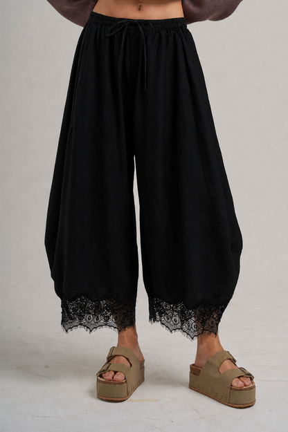 CECE FLOWY WIDE BALLOON LEG PANTS