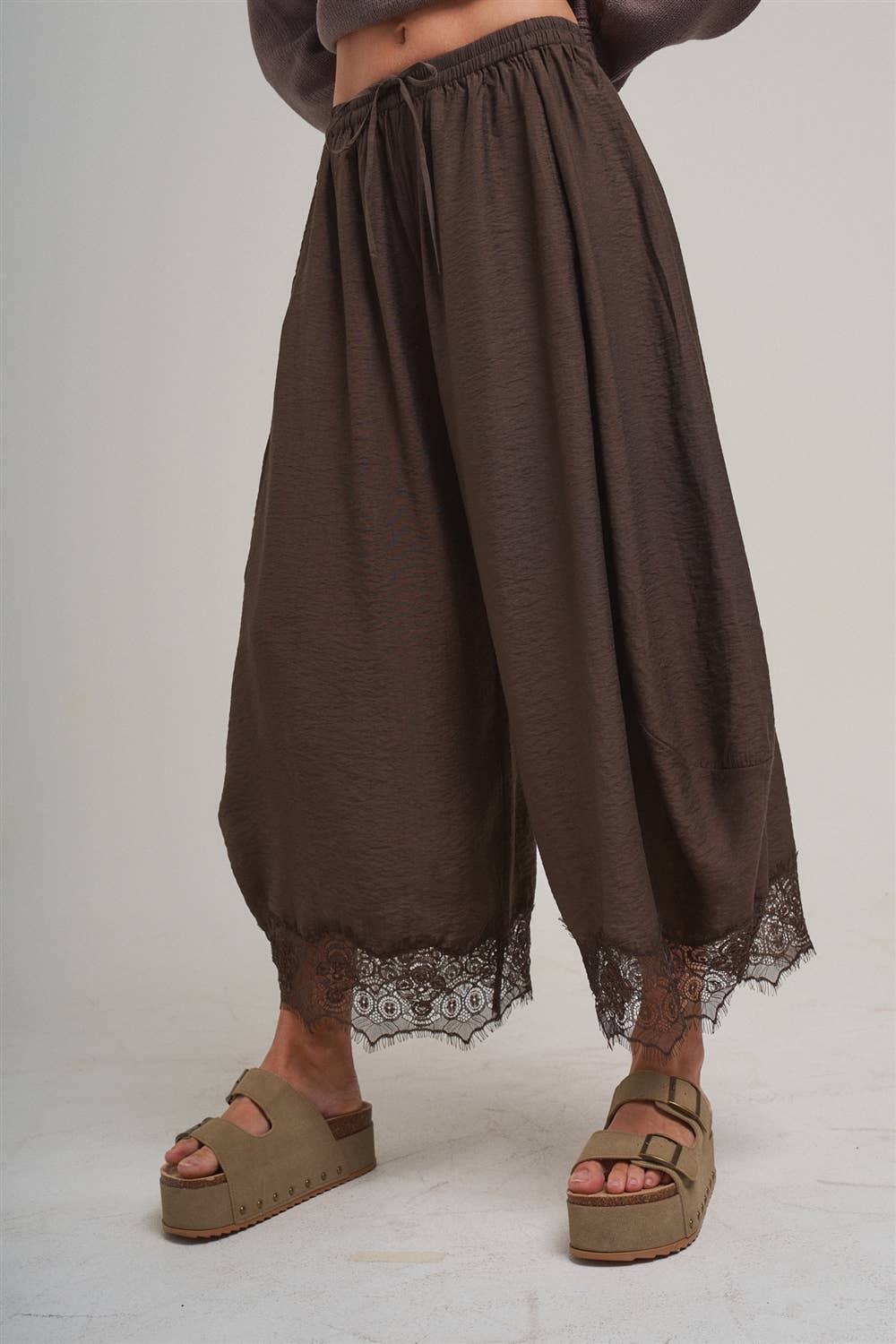 CECE FLOWY WIDE BALLOON LEG PANTS
