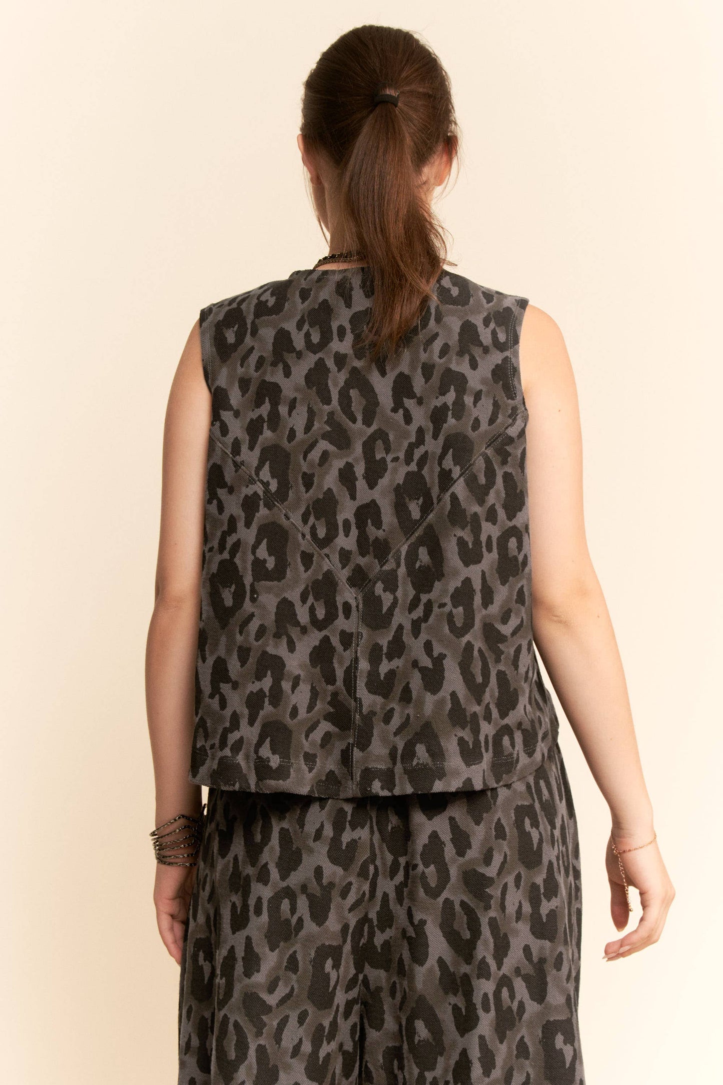 TATUM LEOPARD PRINTED SOFT KNIT CINCH TIE TOP PANTS SET