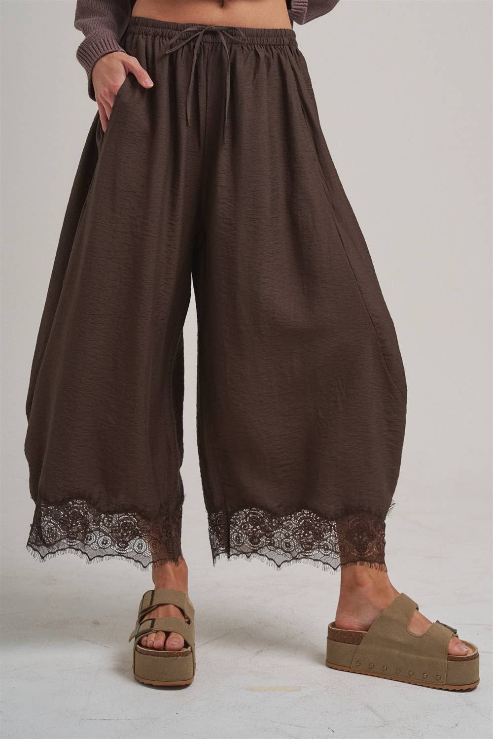 CECE FLOWY WIDE BALLOON LEG PANTS