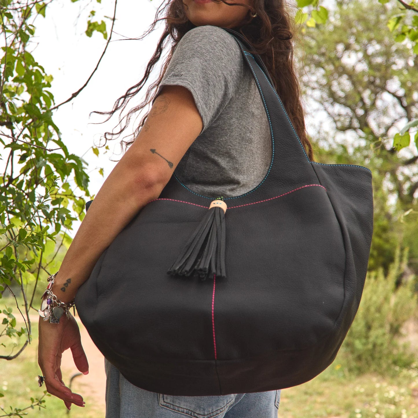 Joya Tote, Cyndi
