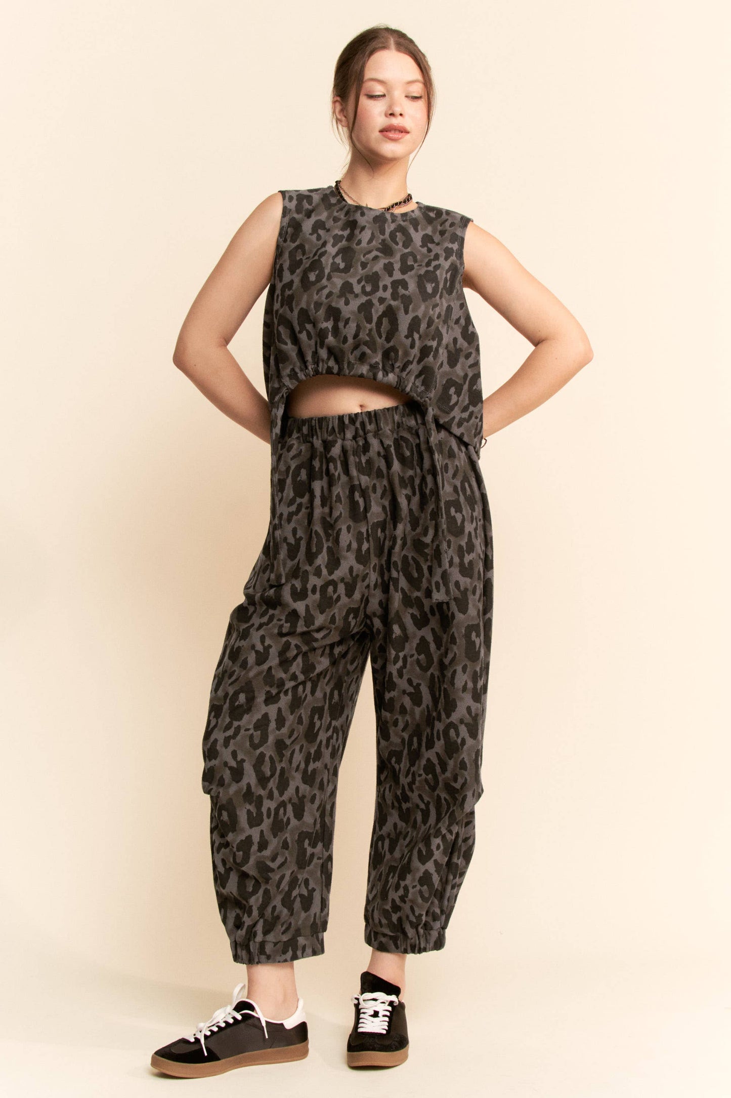 TATUM LEOPARD PRINTED SOFT KNIT CINCH TIE TOP PANTS SET