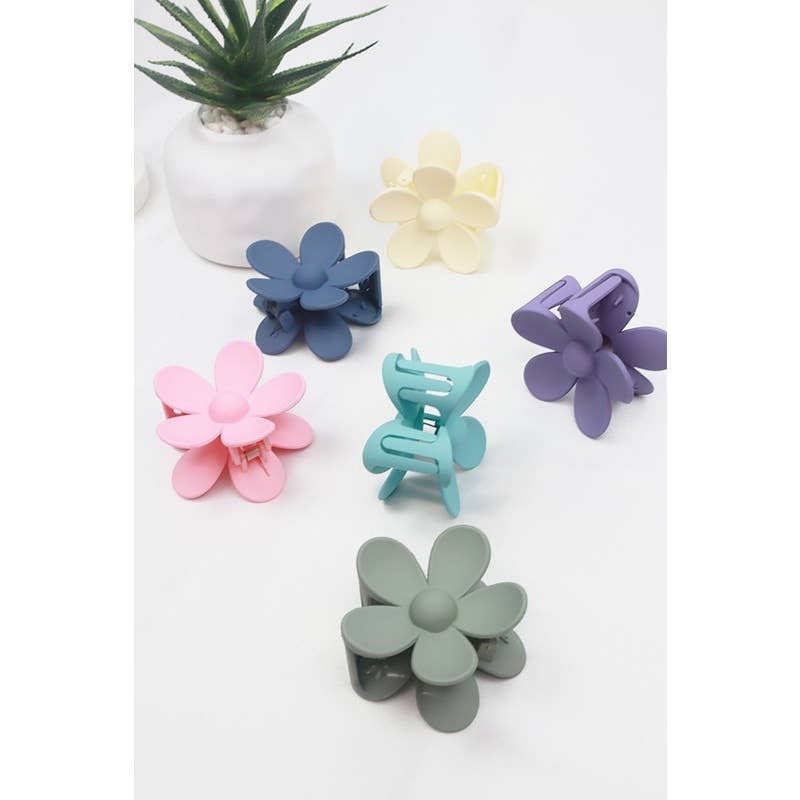 Daisy Matte Hair Claw