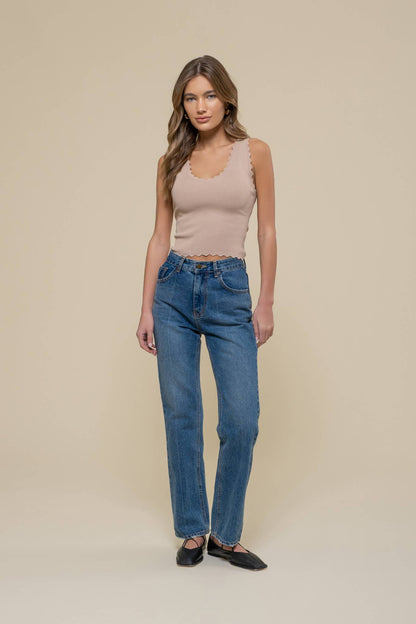 Dani SCALLOP EDGE SLEEVELESS SWEATER KNIT CROP TOP