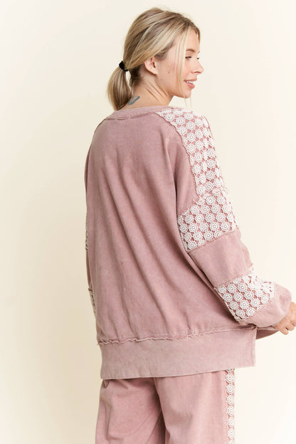 MineralWash Vneck floral detailed terry top HT5950