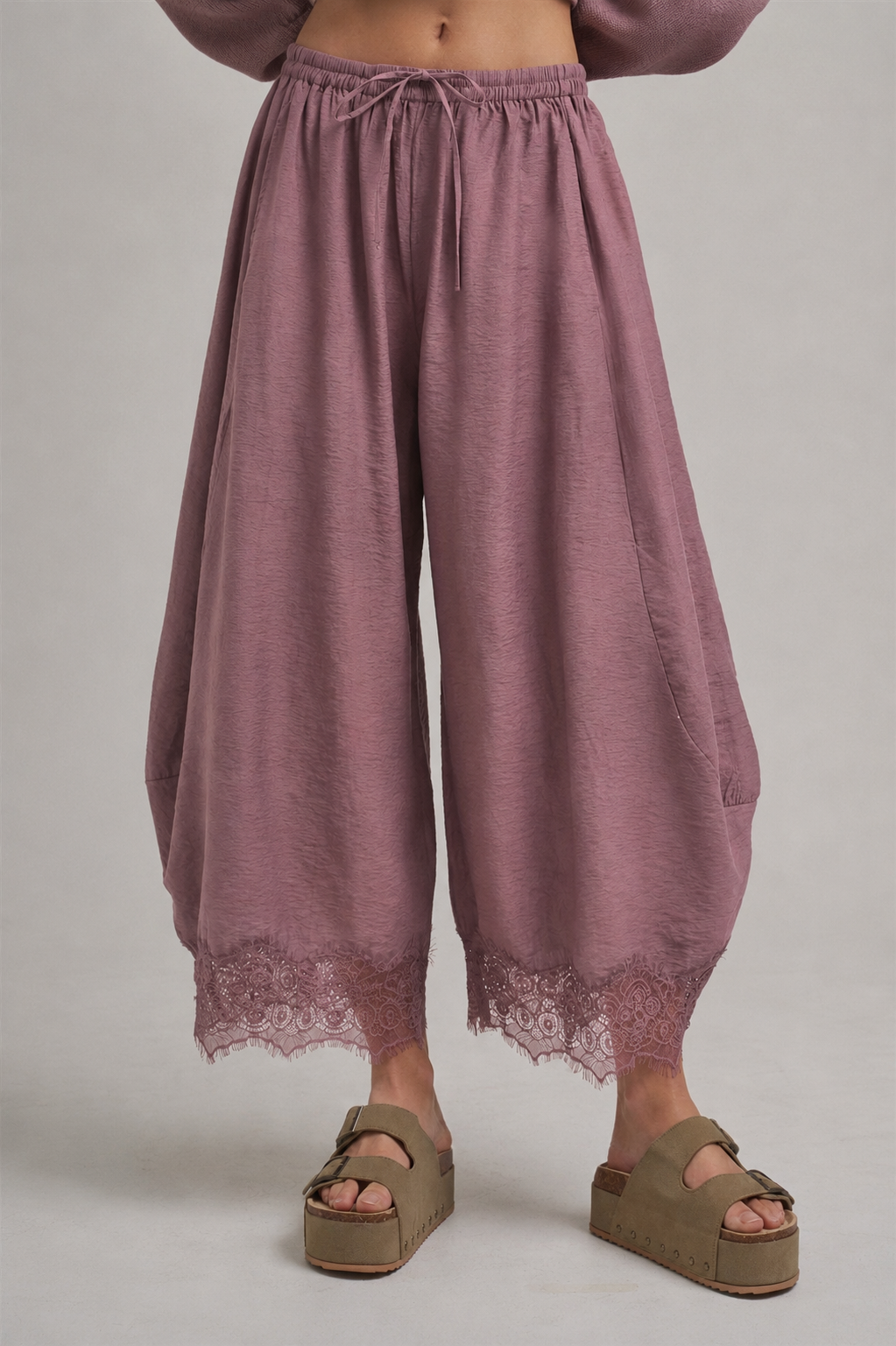 CECE FLOWY WIDE BALLOON LEG PANTS
