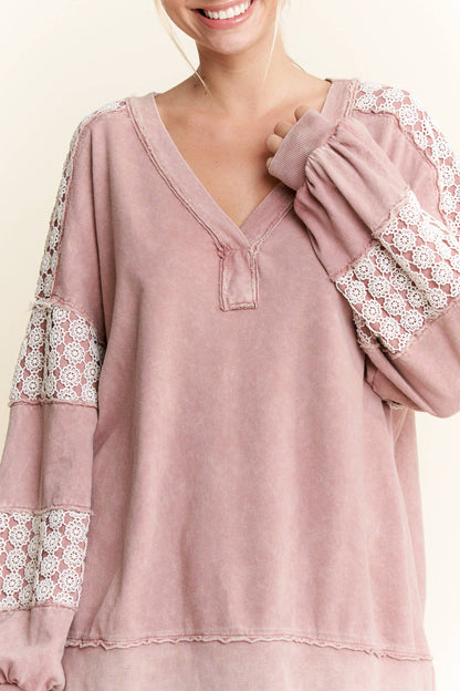 MineralWash Vneck floral detailed terry top HT5950