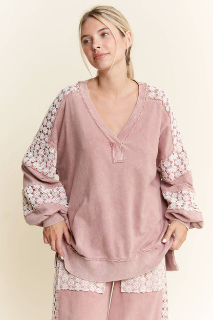 MineralWash Vneck floral detailed terry top HT5950